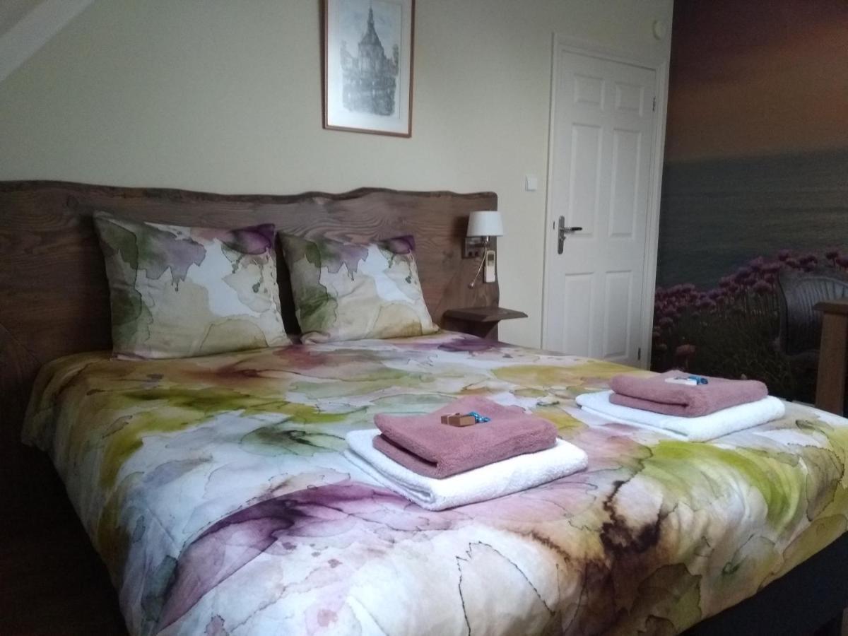 Bed & Breakfast Ons Nest Westwoud ภายนอก รูปภาพ